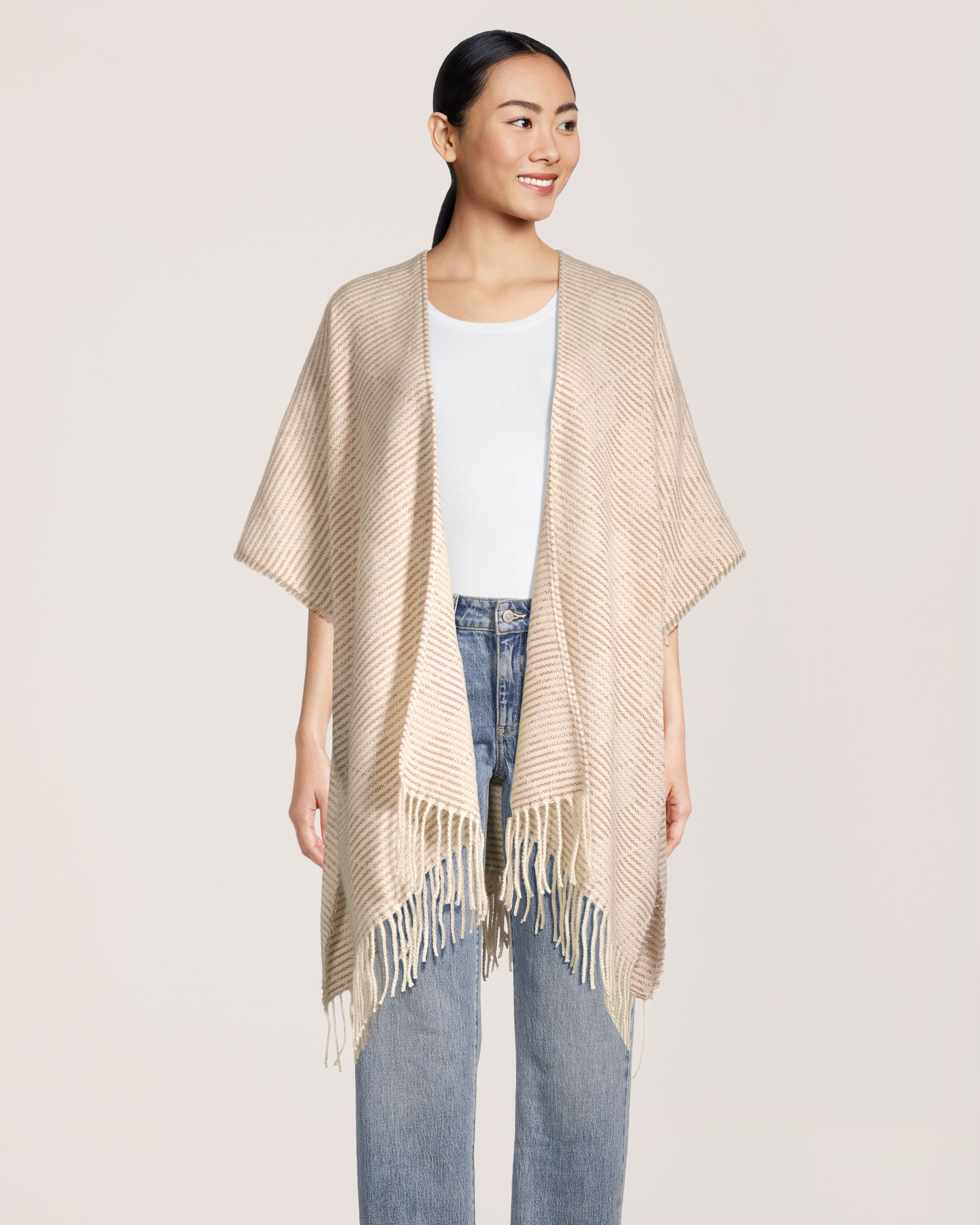 denver-hayes-fringe-ruana-92749e39-f792-400e-be00-f509dd0ccec0-jpgrendition