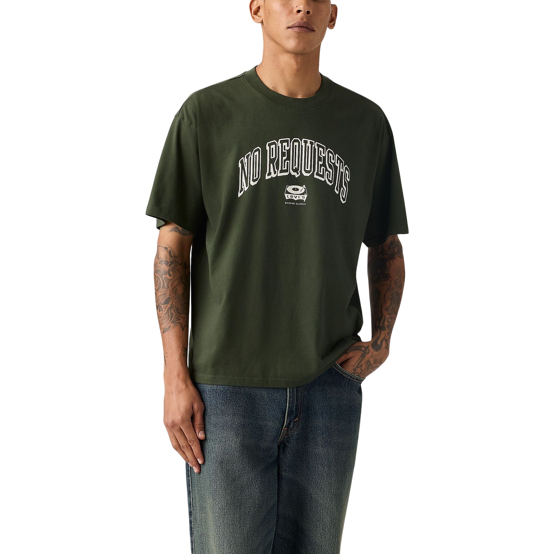levis-boxy-graphic-t-shirt-no-requests-10b026d2-2428-461a-a423-7325984c1d11-jpgrendition