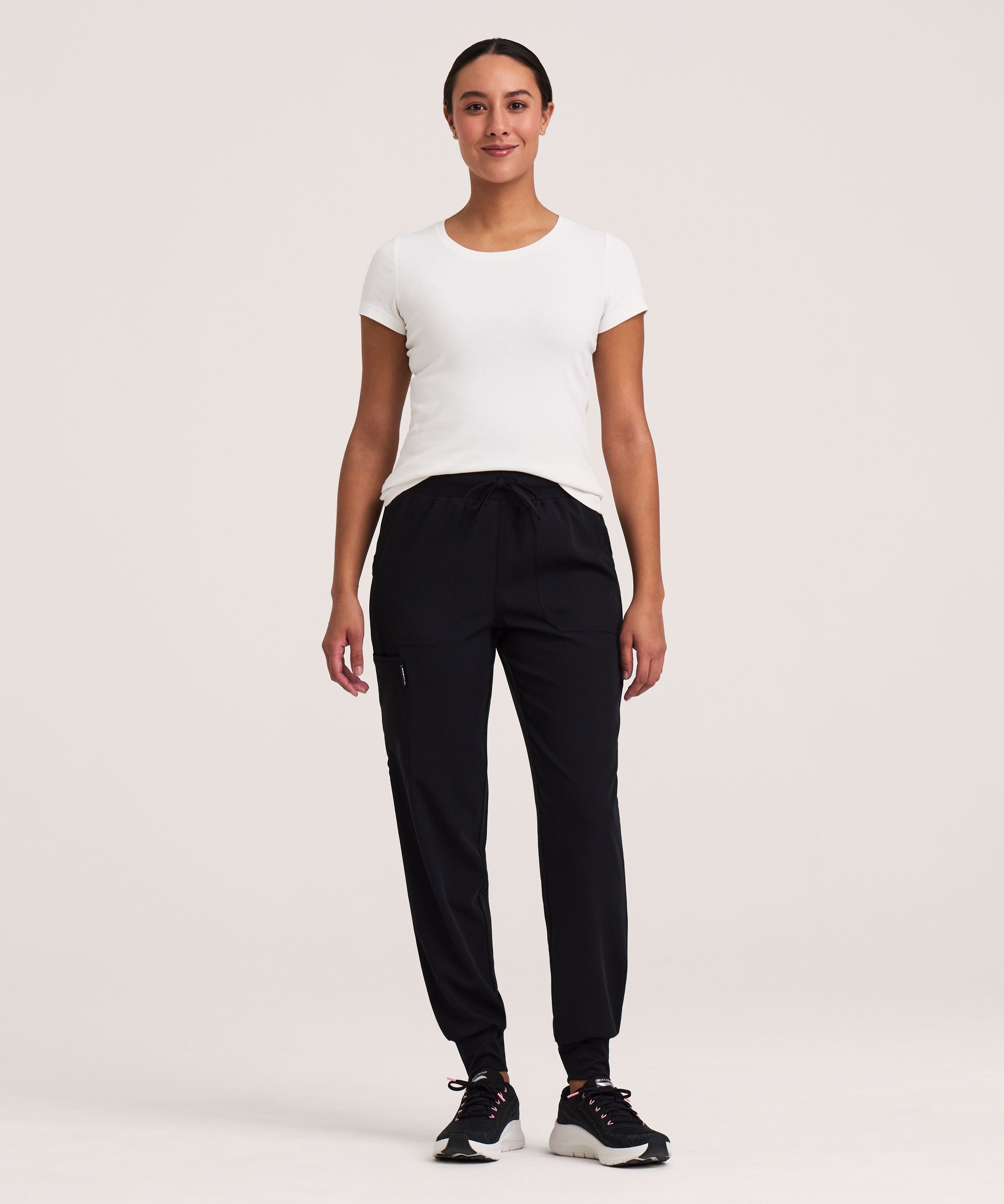 sl-performance-jogger-scrub-pant-black-55f1658d-2f4c-4b22-b2c1-0317ce42a89e-jpgrendition